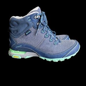 Ahnu Women's Sugarpine II Waterproof Hiking Boots (Insignia Blue) Size: 9